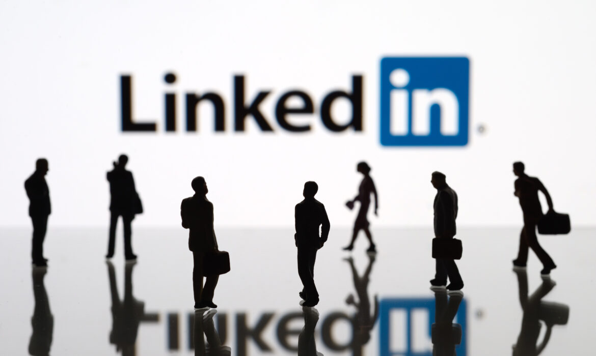 Maximizing ROI: Best Practices for B2B Paid Campaigns on LinkedIn